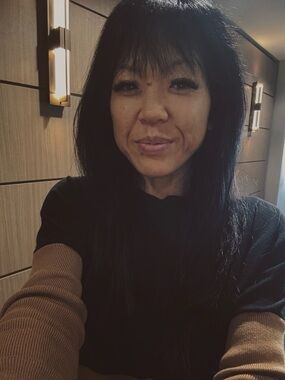 Meet your seller/buyer!!!🌼